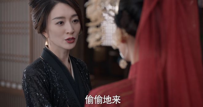 33岁的李沁演女儿，和48岁的“妈妈”同框，画面有点尴尬哦插图1