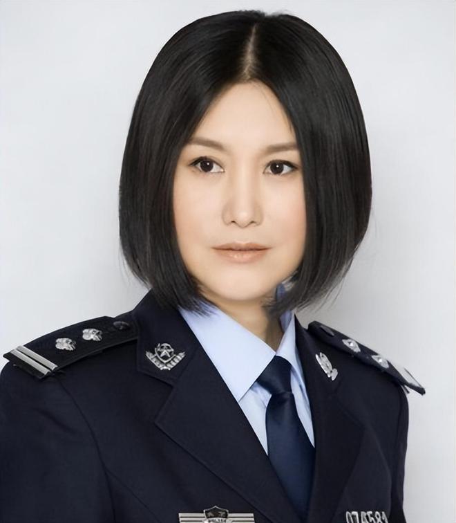 女警花演技大比拼，马伊琍、孙俪、刘涛和吴越同台，一比就知道谁更胜一筹！插图