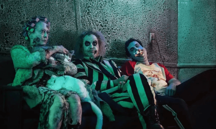 《阴间大法师 Beetlejuice》：36年的老梗，续集没人敲碗，又来了！插图1